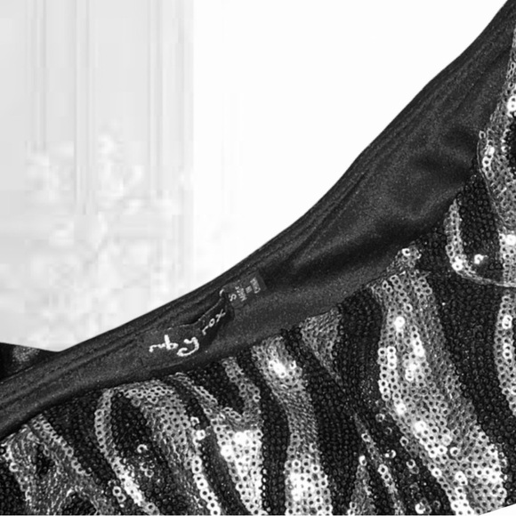 Ruby Rox Black Dress Women Small Zebra Sequin One Cold Shoulder Pinup Mini - Picture 4 of 5